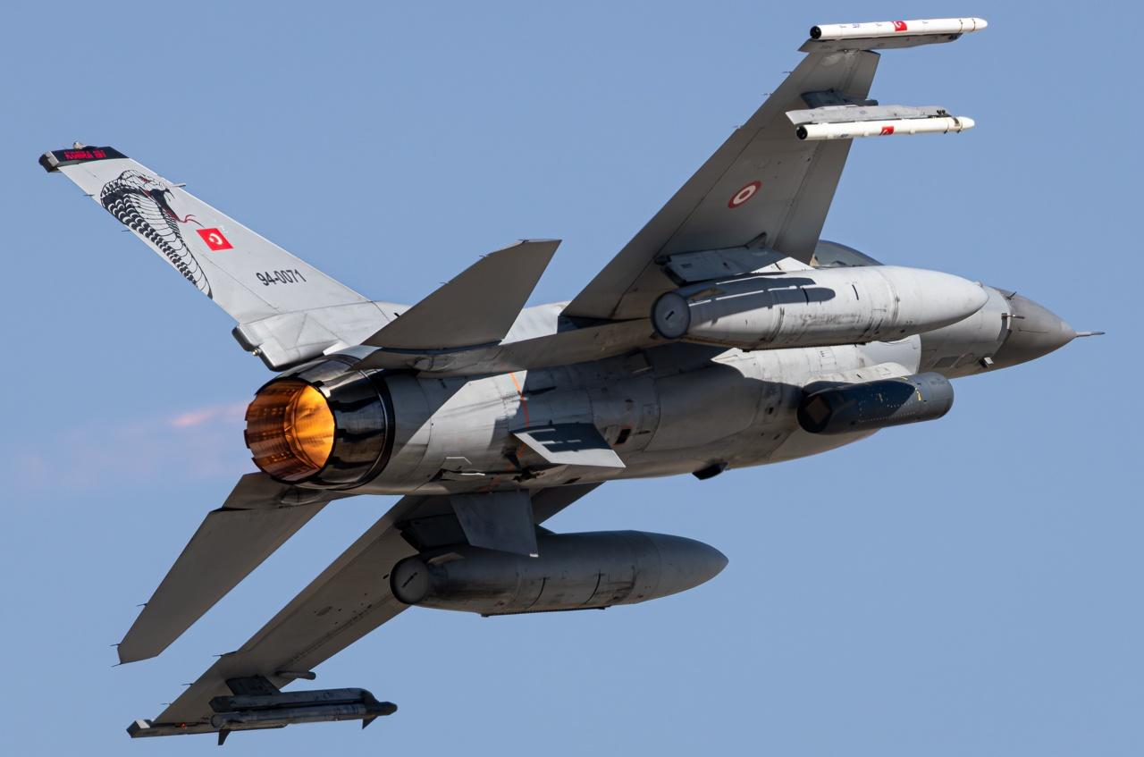 Aircraft 94-0071